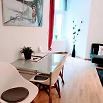 Апартаменты Quiet In Prenzlauer Berg Near Mauerpark *