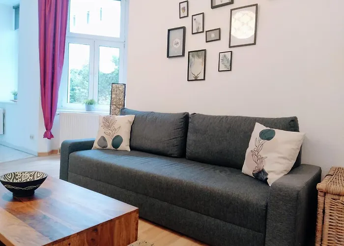 Quiet In Prenzlauer Berg Near Mauerpark * Berlim